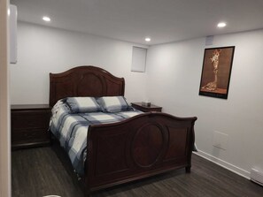 1 habitación, tabla de planchar con plancha y wifi gratis