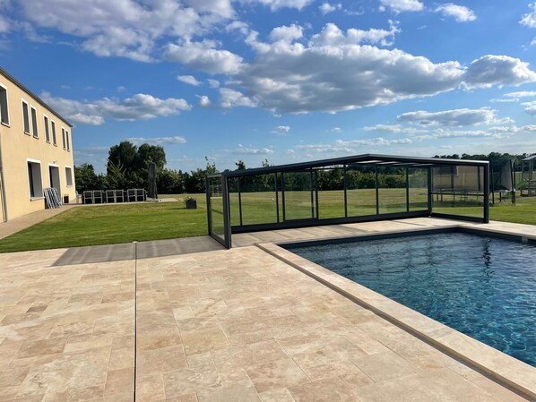 Indoor pool, outdoor pool
