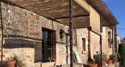 2 independent Empordà/Costa Brava houses