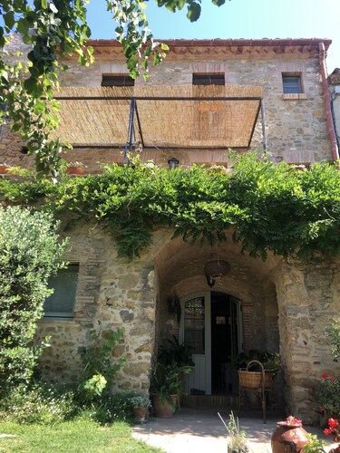 2 independent Empordà/Costa Brava houses