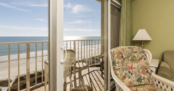 Interior - 1bedroom oceanfront full kitchen laundry facilities and a large game room. (Myrtle Beach)
