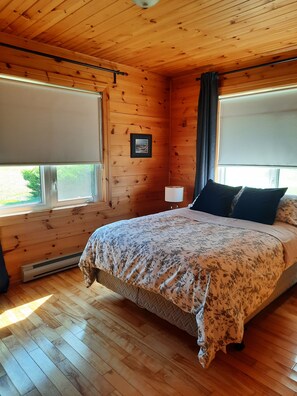 3 quartos, ferros/tábuas de passar roupa, Wi-Fi, roupa de cama