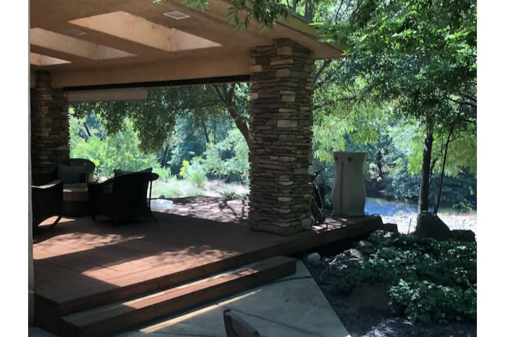 Creekside View w/patio, nature, hot tub, steam shower.  Stay and enjoy the quiet
