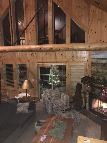 Beautiful rustic chalet on the 17th fairway.