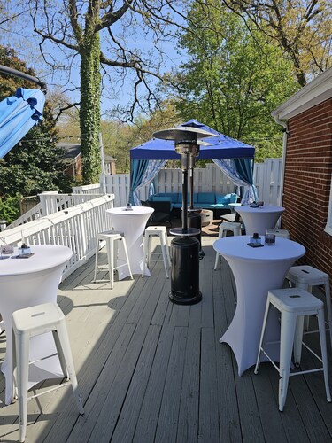 Fall is here!!! Backyard retreat waiting for you and your guest.