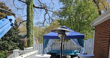 Fall is here!!! Backyard retreat waiting for you and your guest.