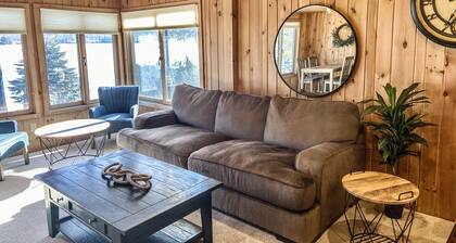 Lake George Waterfront with Dock Space, fire pit and game room!