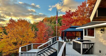 High Point Bellaire - Panoramic Lake Views - Private Hilltop Retreat – Sleeps 14