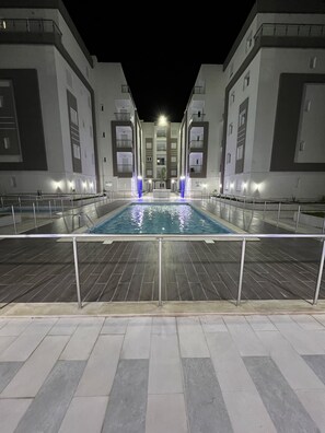 Outdoor pool - Lovely 2 Bed Apartment in Residential Unit + Pool (Hammamet)