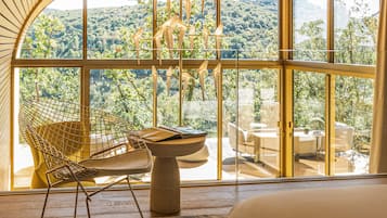 Signature Tree House, Hot Tub, Valley View | 1 bedroom, premium bedding, pillowtop beds, minibar