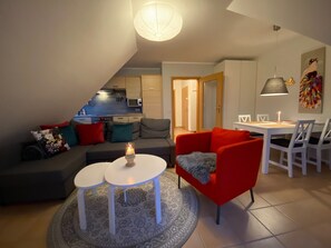 Fernseher, DVD-Player, Stereoanlage