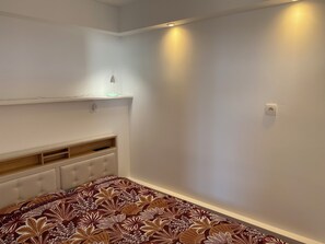 3 slaapkamers, een kluis op de kamer, wifi (toeslag)