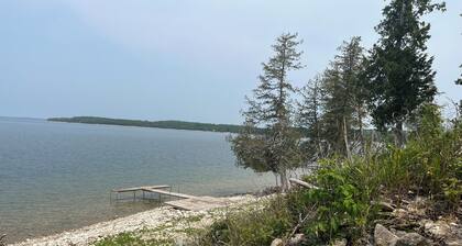 Lake House with an eagle eye view of the bay and lake access