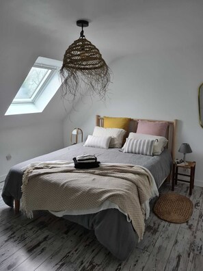 3 bedrooms, WiFi, bed sheets