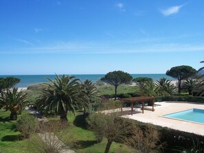 حمّام سباحة خارجي