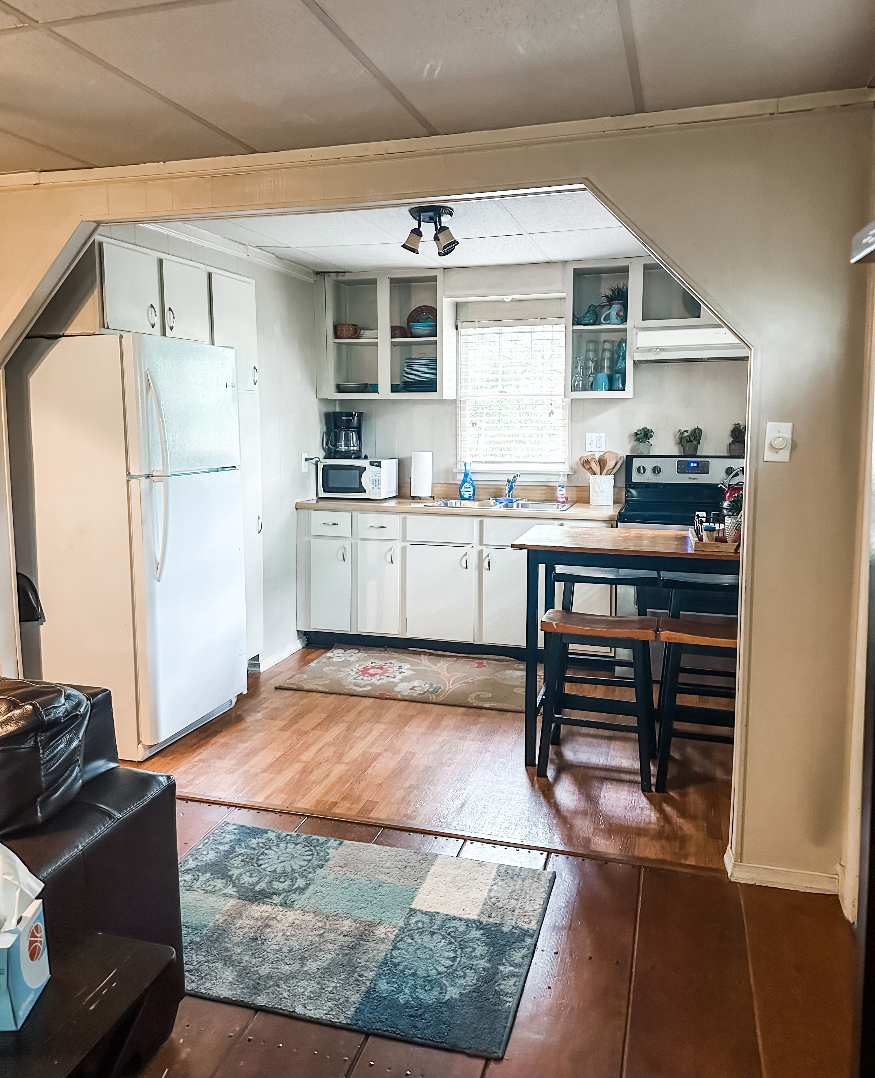 雪櫃、微波爐、焗爐、爐具