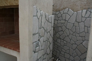 Enceinte de lâhĂ©bergement