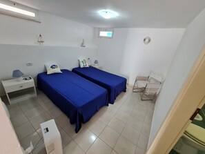 4 Schlafzimmer, Bügeleisen/Bügelbrett, Reisekinderbett