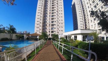 室外游泳池