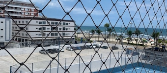 Apartment 50 meters from the beach overlooking the sea