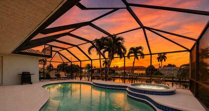 Punta Gorda Isles Private Pool/Spa Home on Canal/ bikes