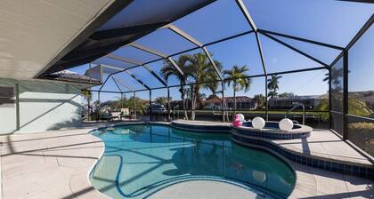 Punta Gorda Isles Private Pool/Spa Home on Canal/ bikes
