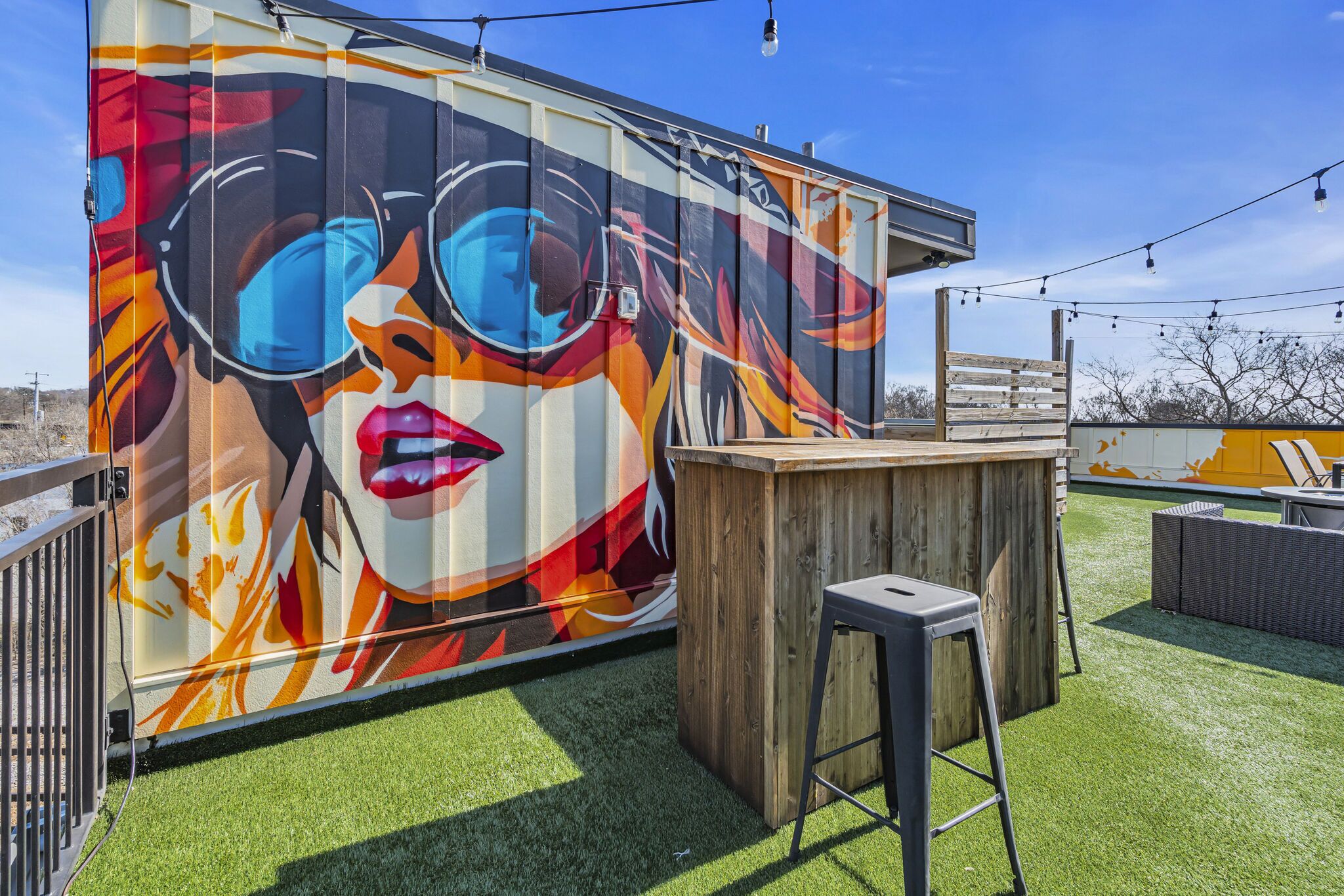 Sunshine Station - 4mi to Broadway - Rooftop Patio