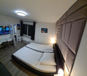 1 Schlafzimmer, Bügeleisen/Bügelbrett, WLAN, Bettwäsche
