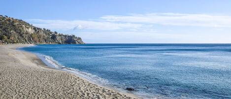 Vlak bij het strand, vissen