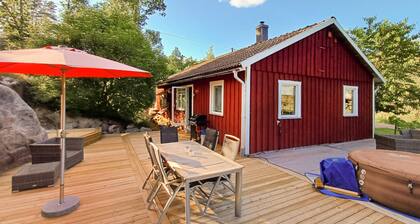 Belle maison de 2 chambres Ă Figeholm