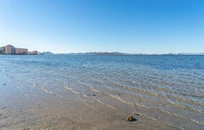 Vlak bij het strand, vissen