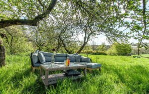 Property grounds - Nice apartment in Klemensker (Klemensker)