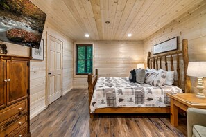 2 bedrooms, iron/ironing board, travel crib, free WiFi