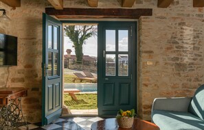 Fernseher, Tischfußball