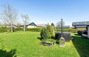 Property grounds - Cozy home in Struer with kitchen (Struer)