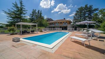 Piscina all'aperto