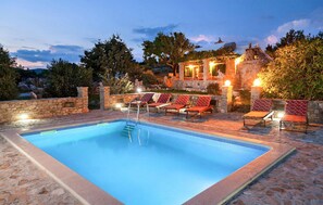 Pool - 2 bedroom nice home in Selca (Selca)