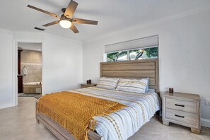 4 bedrooms, desk, iron/ironing board, free WiFi - Luxurious 4 Bedroom Waterfront Retreat (Pompano Beach)