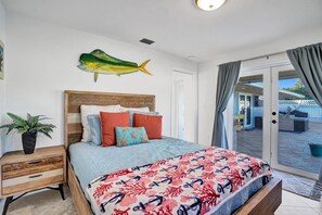 4 bedrooms, desk, iron/ironing board, free WiFi - Luxurious 4 Bedroom Waterfront Retreat (Pompano Beach)