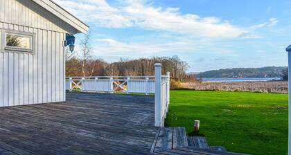 Amazing home in Klövedal with kitchen