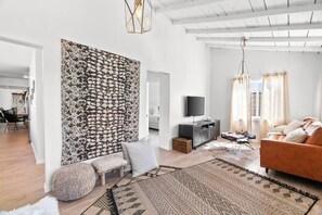 TV, offices - The Desert Nomad | Private Spa! by Colby & Conrad (Joshua Tree)