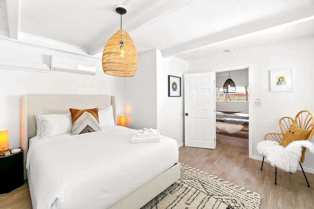 4 bedrooms, iron/ironing board, travel cot, WiFi