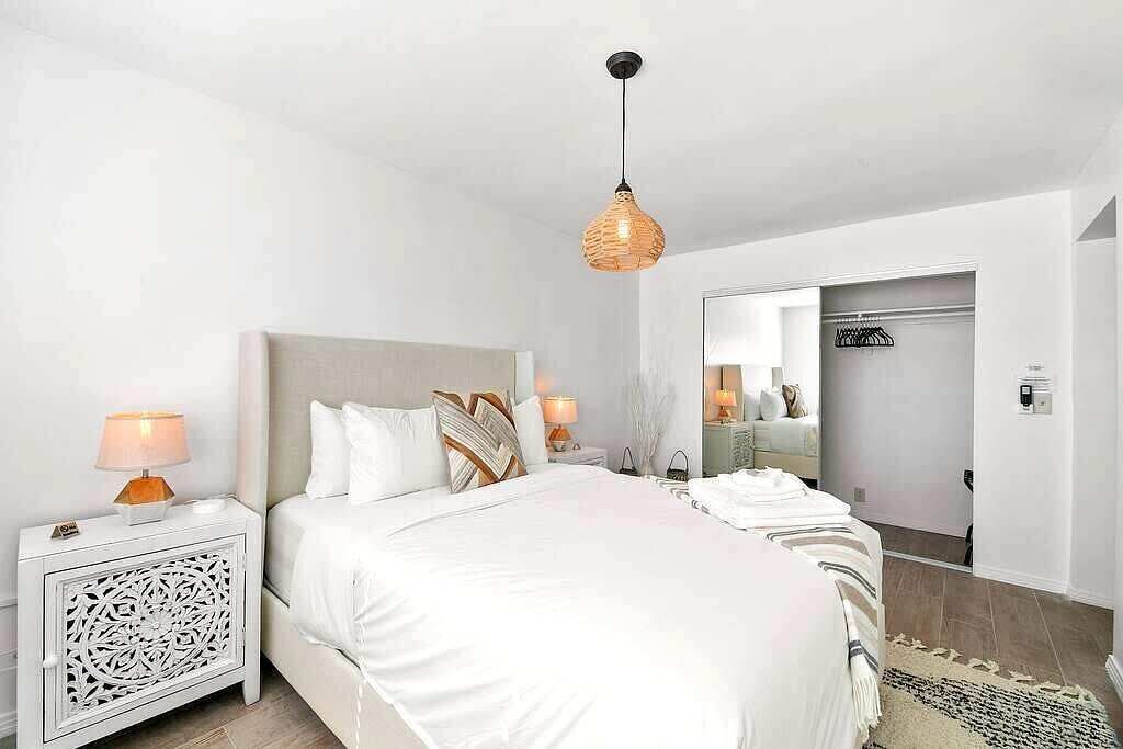 4 bedrooms, iron/ironing board, travel cot, WiFi