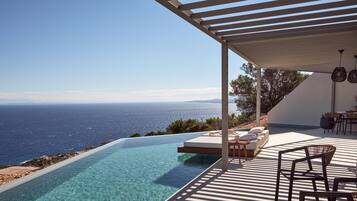 Superior Villa, 2 Bedrooms, Private Pool (Early Dawn) | Terrace/patio