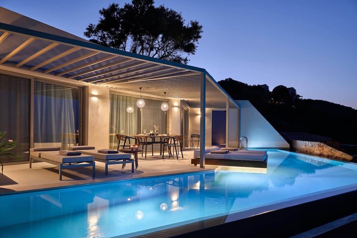 Villa superior, 2 habitaciones, alberca privada (Early Dawn) | Balcón