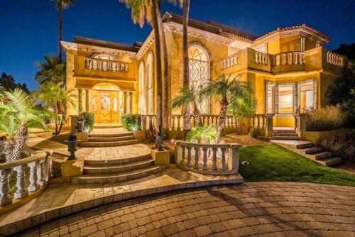 Lux Scottsdale/ Carefree family retreat golf pool