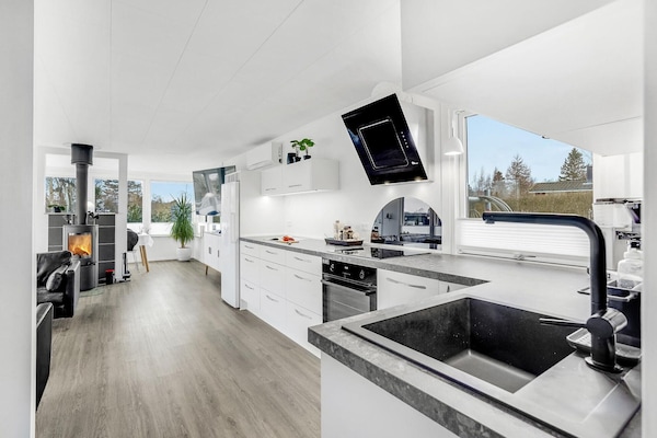 Réfrigérateur, four, lave-vaisselle, cafetiÚre/bouilloire