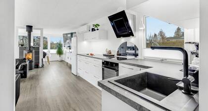 Belle maison de 3 chambres Ă BogĂž By