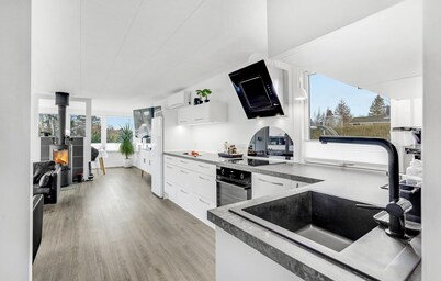 Gorgeous home in Bogø By with WiFi