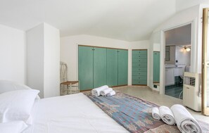 1 bedroom, iron/ironing board, free WiFi